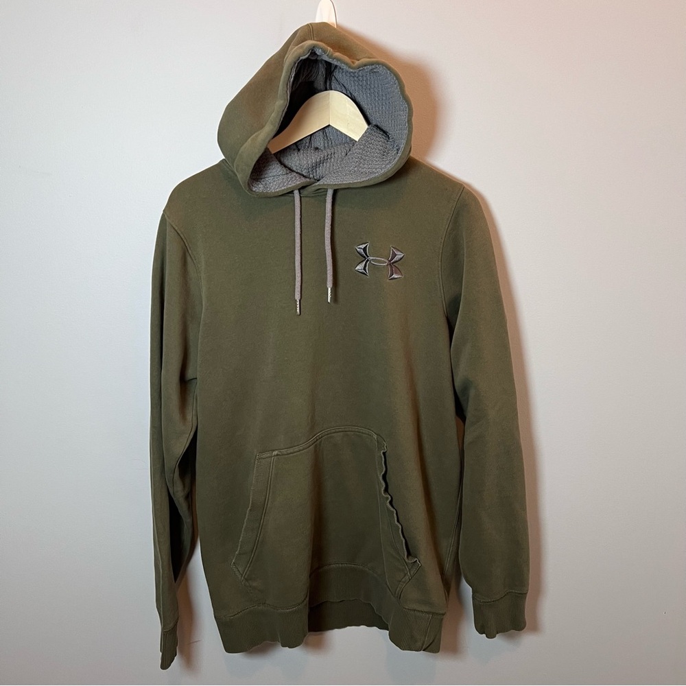 Under Armour Green Sweatshirt with Soft Fabric and Classic Design